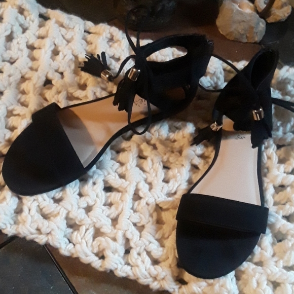Candie's Shoes - 🆕️ NWOT Candies Black Suede Gladiator Sandals
